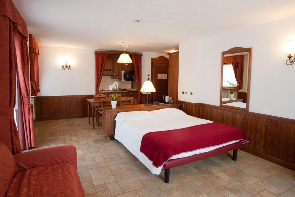 Residence Le Grand Chalet Courmayeur Eksteriør bilde
