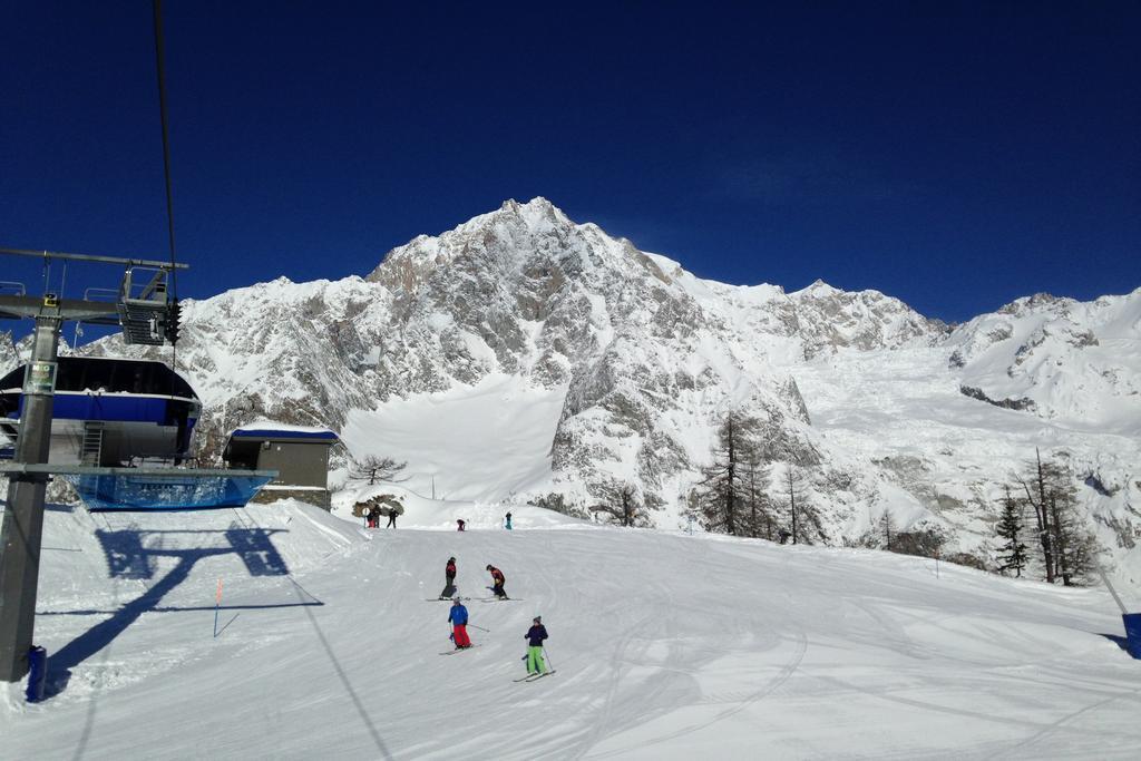 Residence Le Grand Chalet Courmayeur Eksteriør bilde