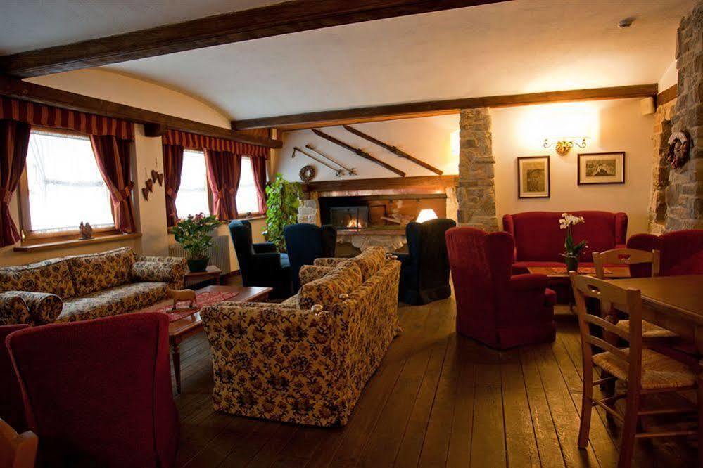 Residence Le Grand Chalet Courmayeur Eksteriør bilde